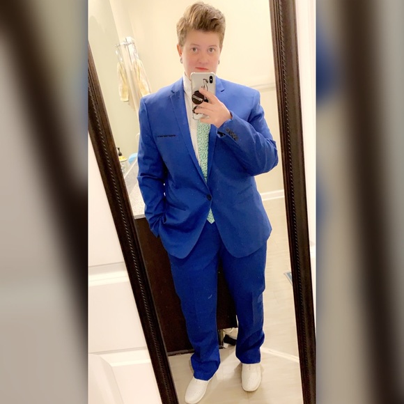 Meet your Posher, Leslie - Picture 2 of 5